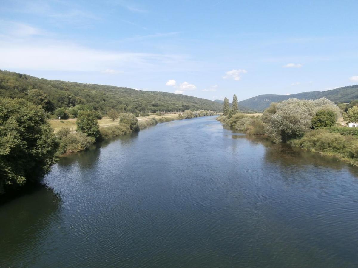 Gite 3 Etoiles "Entre Sources Et Riviere" Besancon Vaire-le-Grand Exterior foto